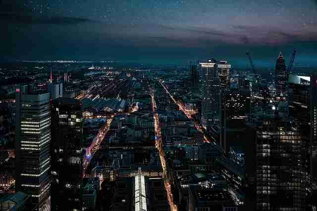 粉丝必藏:鉴黄师免费观看幕后揭秘冷静思考